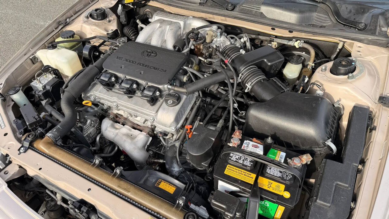 Used 1999 Toyota Camry LE w/ Value Pkg FWD image 23