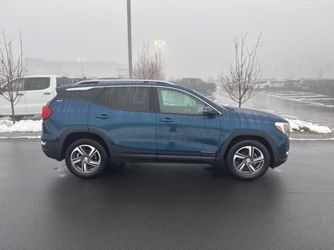 Used 2020 GMC Terrain SLT image 6
