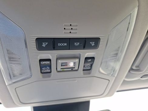 Used 2022 Toyota RAV4 XLE w/ Convenience Package AWD/4WD image 28