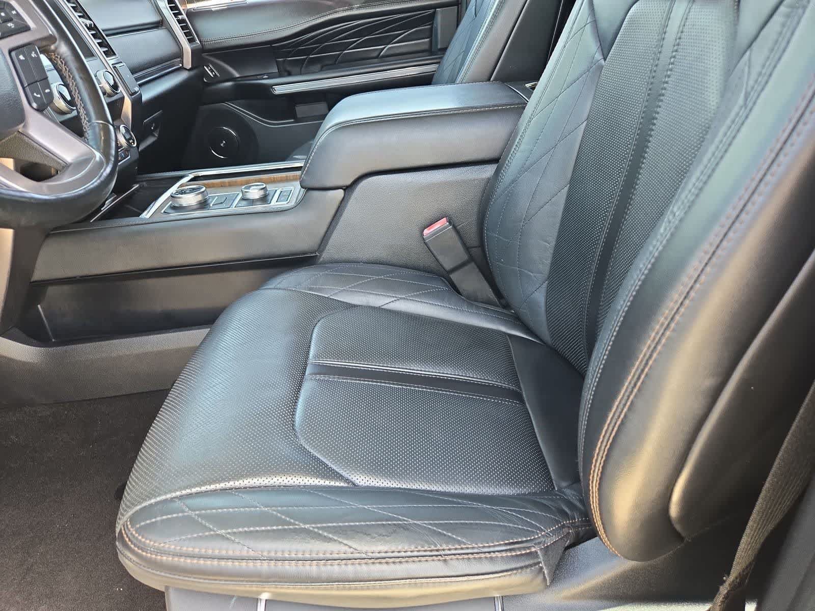 Used 2020 Ford Expedition Platinum AWD/4WD image 14