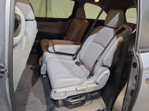 Certified 2024 Honda Odyssey Touring image 25