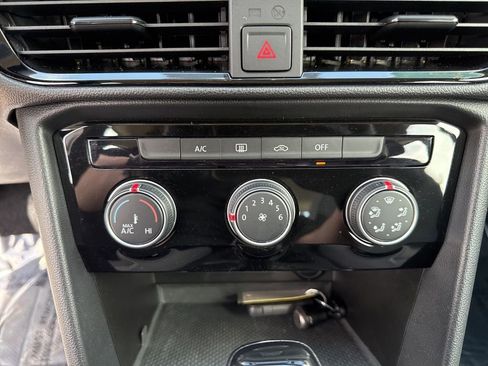 Used 2023 Volkswagen Taos S image 18