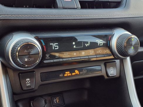 Certified 2025 Toyota RAV4 XLE image 10