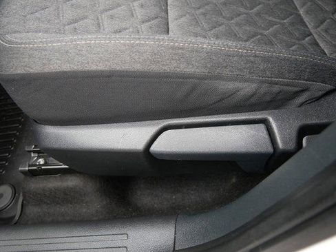 Certified 2025 Nissan Kicks SV AWD/4WD image 15