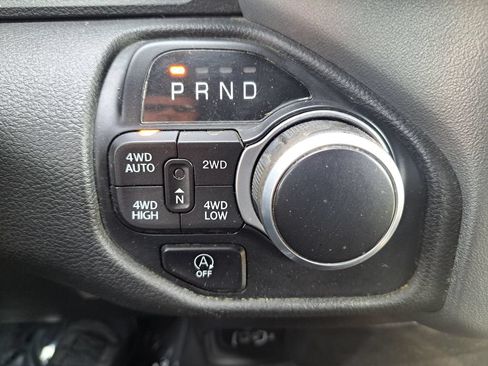 Used 2022 RAM 1500 Big Horn AWD/4WD image 16