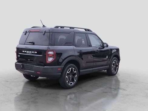 Used 2023 Ford Bronco Sport Outer Banks AWD/4WD image 8