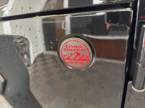 Used 2024 Jeep Wrangler Unlimited Rubicon w/ Technology Group image 9