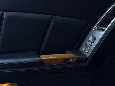 Used 2004 Cadillac XLR image 20