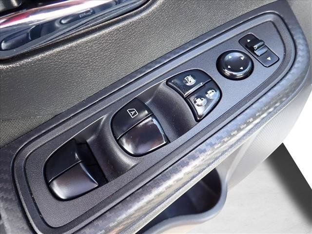 Used 2021 Nissan Versa SV FWD image 11