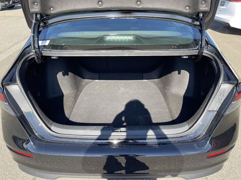 Used 2023 Honda Accord EX image 16