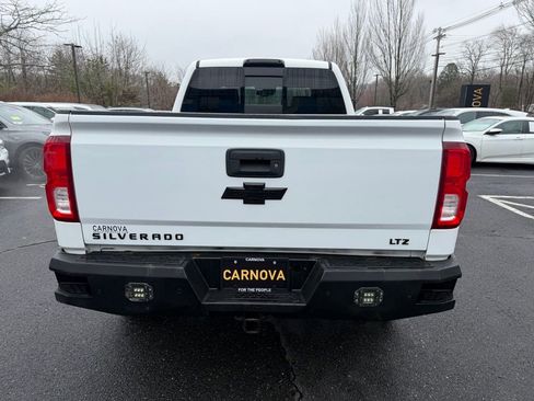 Used 2018 Chevrolet Silverado 1500 LTZ Z71 w/ LTZ Plus Package AWD/4WD image 8