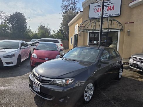 Used 2011 Subaru Impreza 2.5i image 1