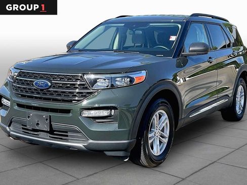 Used 2024 Ford Explorer XLT w/ Equipment Group 202A AWD/4WD image 1
