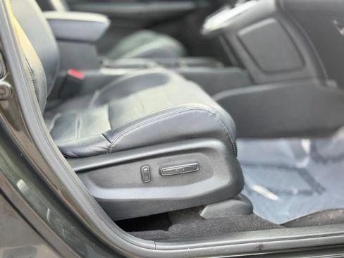 Used 2017 Honda CR-V Touring image 26