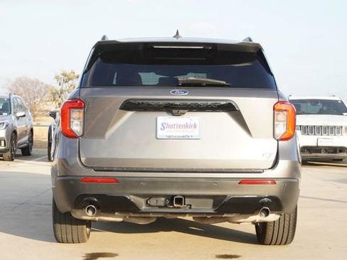 Used 2023 Ford Explorer ST-Line w/ Class IV Trailer Tow Package image 8