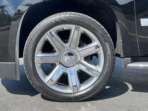 Used 2018 Cadillac Escalade Luxury image 52