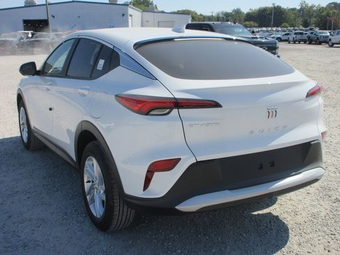 New 2026 Buick Envista Preferred image 8