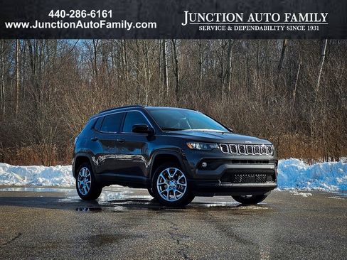 Certified 2024 Jeep Compass Latitude image 1