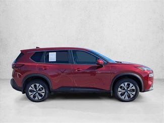 Used 2022 Nissan Rogue SV video 4