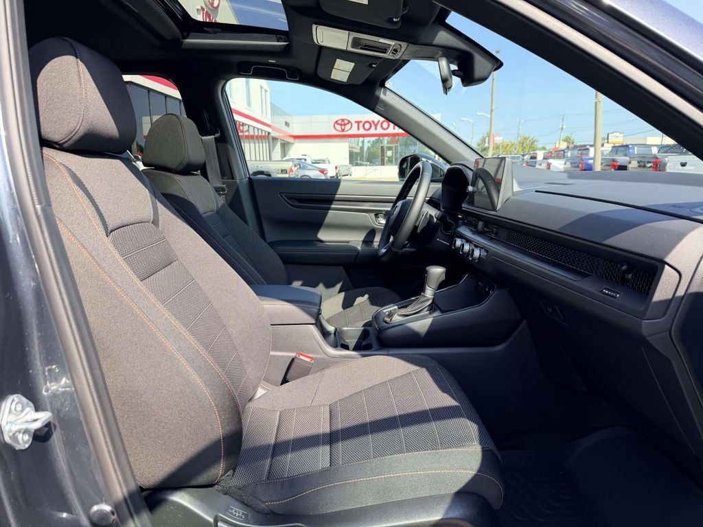 Used 2026 Honda CR-V Sport image 13