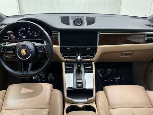 Used 2022 Porsche Macan AWD/4WD image 28