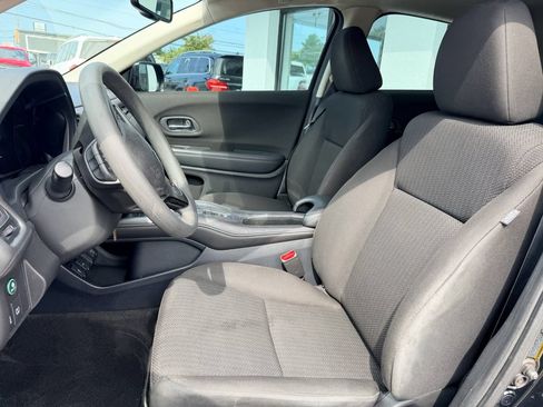 Used 2018 Honda HR-V LX image 4
