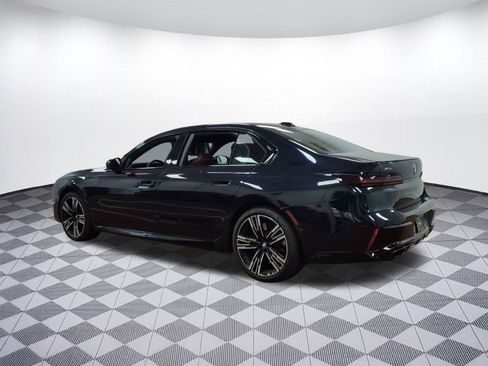 Certified 2023 BMW 760i xDrive w/ Luxury Rear Seating Package image 3