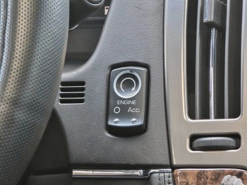 Used 2009 Cadillac STS V image 16