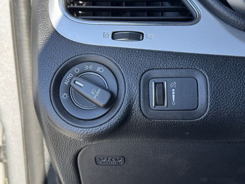 Used 2019 Dodge Journey GT image 29