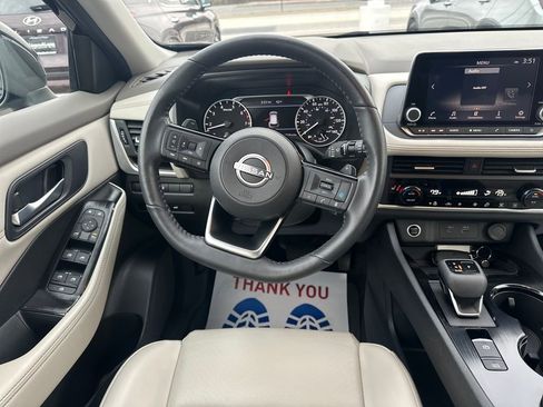 Used 2023 Nissan Rogue SV w/ SV Premium B Package image 18