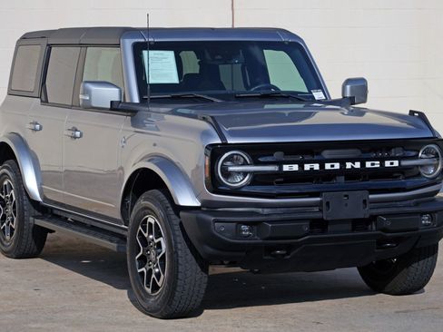 Used 2024 Ford Bronco Outer Banks AWD/4WD image 56