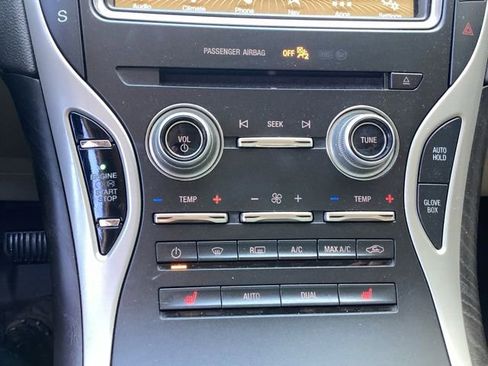 Used 2017 Lincoln MKX Select w/ Select Plus Package AWD/4WD image 28