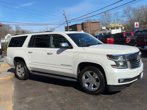 Used 2016 Chevrolet Suburban LTZ image 4