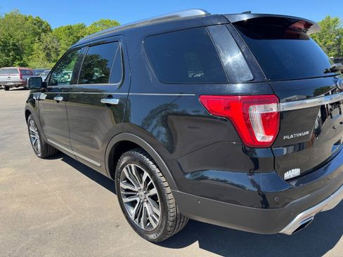 Used 2016 Ford Explorer Platinum AWD/4WD image 10