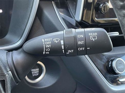 Used 2023 Toyota Corolla Cross XLE image 24