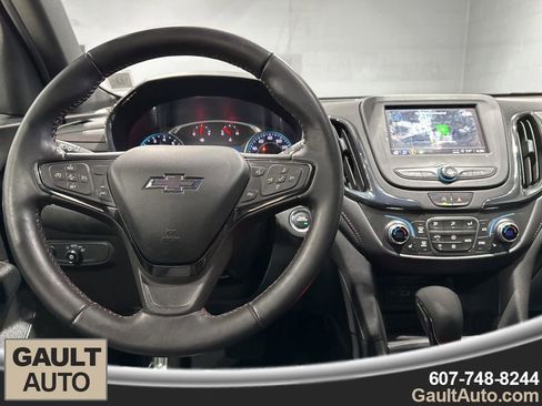 Used 2022 Chevrolet Equinox RS image 8