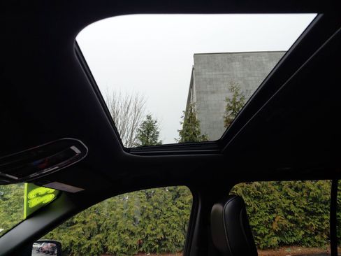 Used 2023 Jeep Grand Cherokee Altitude image 9