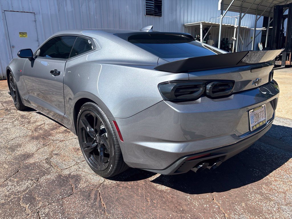 Used 2022 Chevrolet Camaro LT w/ Technology Package RWD image 4