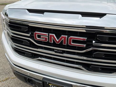 Used 2025 GMC Sierra 1500 SLT w/ SLT Premium Package AWD/4WD image 11