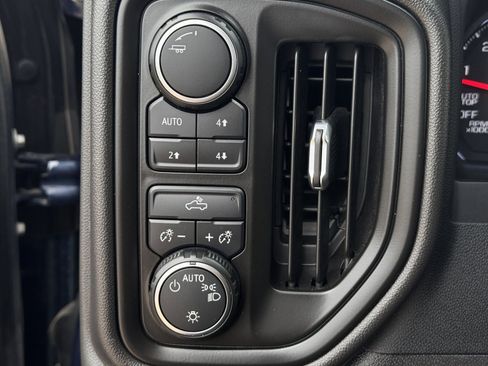 Used 2022 Chevrolet Silverado 1500 Custom Trail Boss w/ LPO, Dark Essentials Package image 23