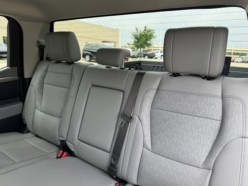 Used 2024 Toyota Tundra Limited AWD/4WD image 28