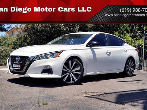 Used 2020 Nissan Altima 2.0 SR FWD image 1