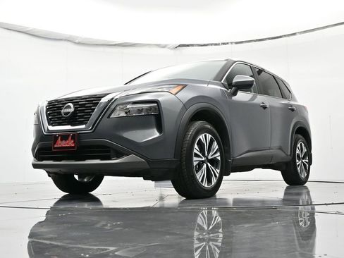 Used 2023 Nissan Rogue SV image 44