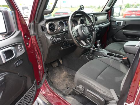 Used 2022 Jeep Gladiator Sport AWD/4WD image 13