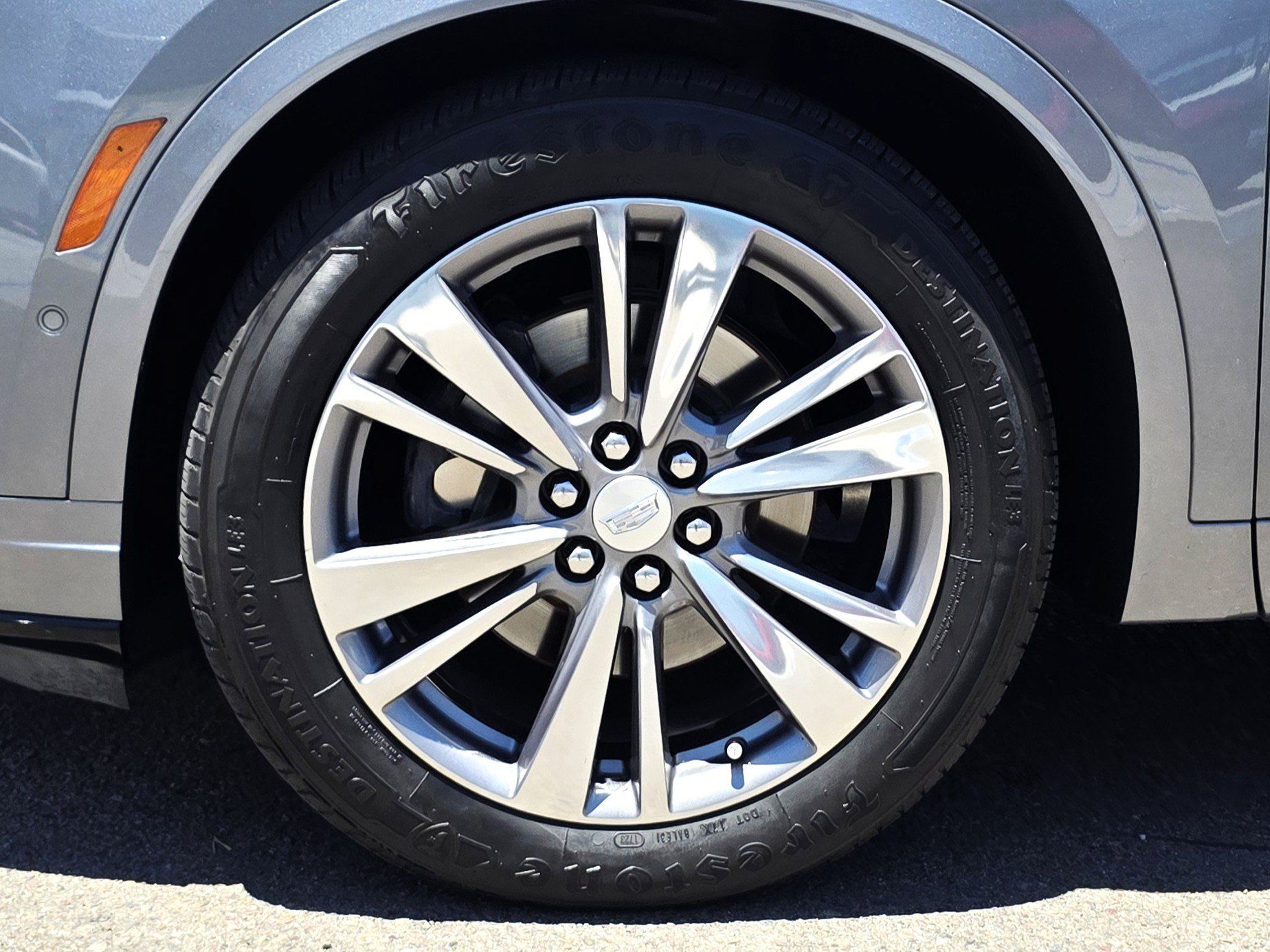 Used 2020 Cadillac XT6 Premium Luxury FWD image 9