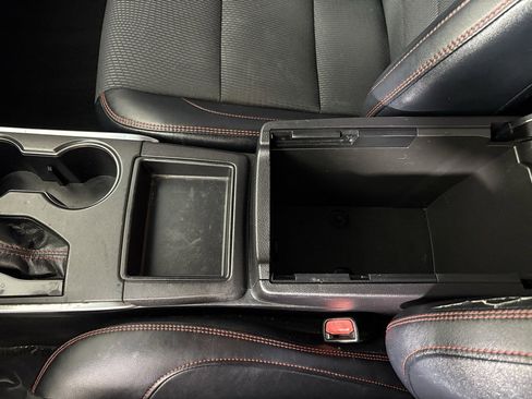 Used 2016 Toyota Camry SE image 30