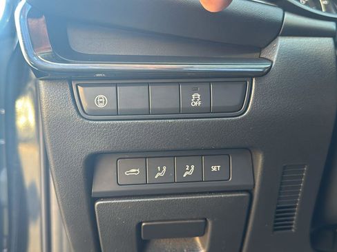 Used 2019 MAZDA MAZDA3 Sedan w/ Preferred Package image 8