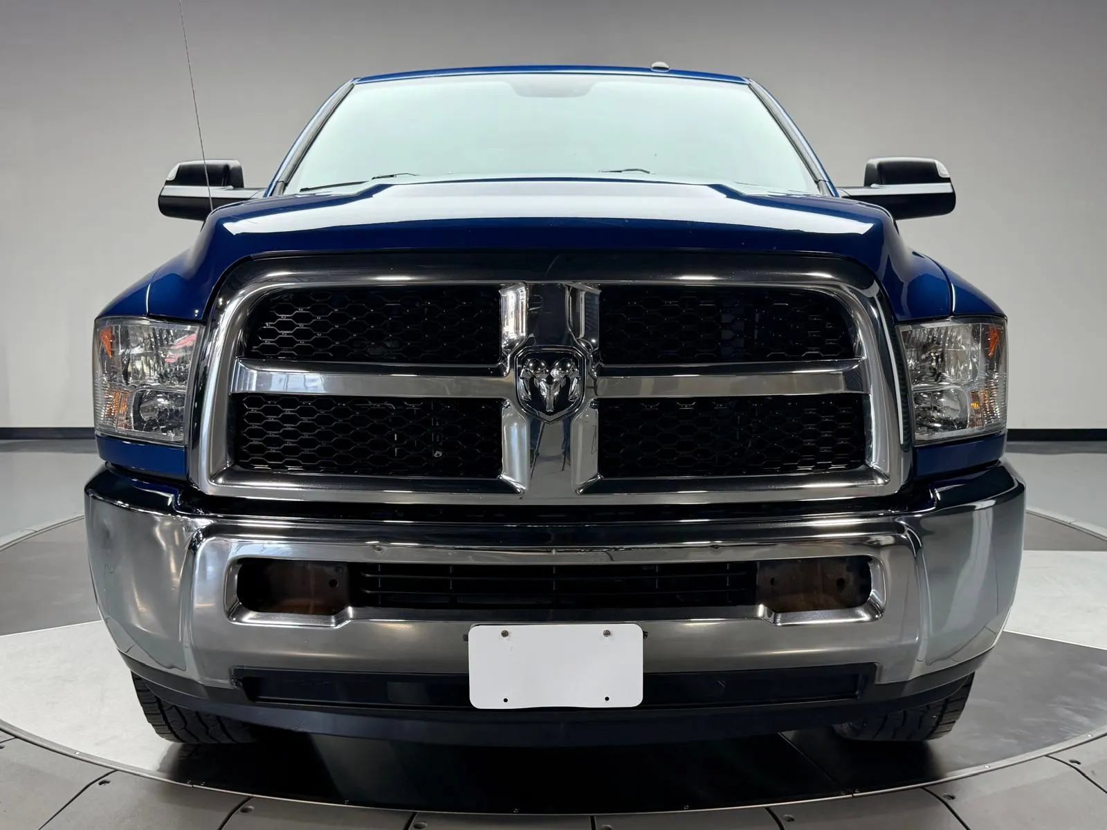 Used 2018 RAM 2500 Tradesman w/ Chrome Appearance Group RWD image 3
