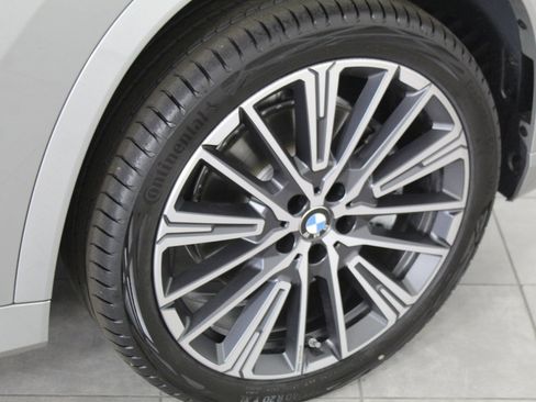 Certified 2025 BMW X1 xDrive28i w/ Technology Package image 19