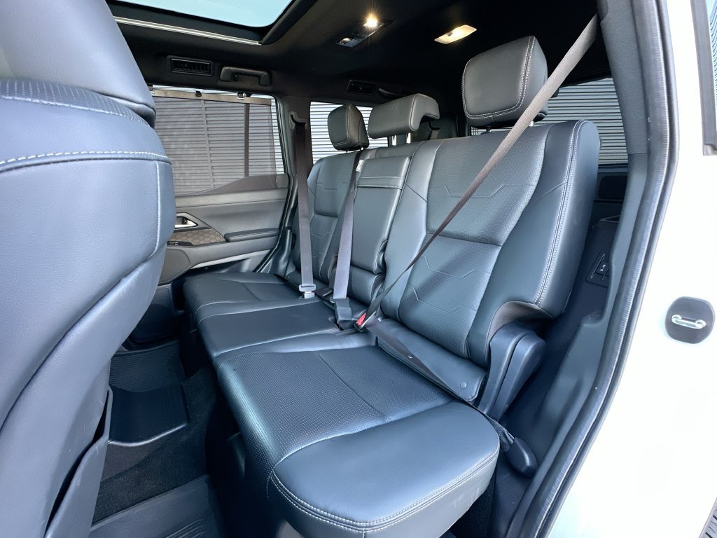 Used 2024 Lexus GX 550 w/ Accessory Package (Z1) AWD/4WD image 23